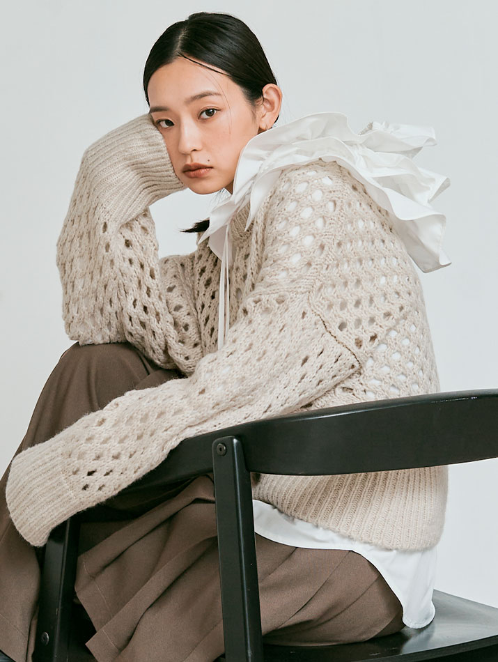 emmi コイルヤーンメッシュシュニットパンツ ホワイト ¥19,250 emmi（エミ）の「コイルヤーンメッシュニットパンツ（その他