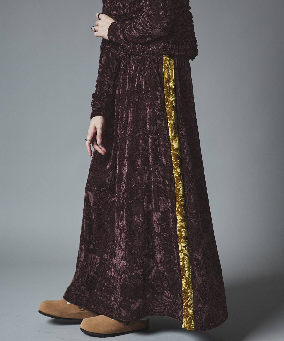 スカート《クラッシュベロアサイドラインスカート》全4色