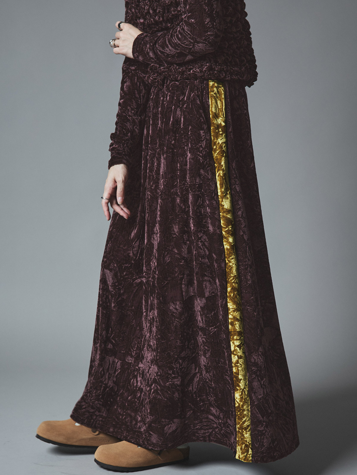 スカート《クラッシュベロアサイドラインスカート》全4色